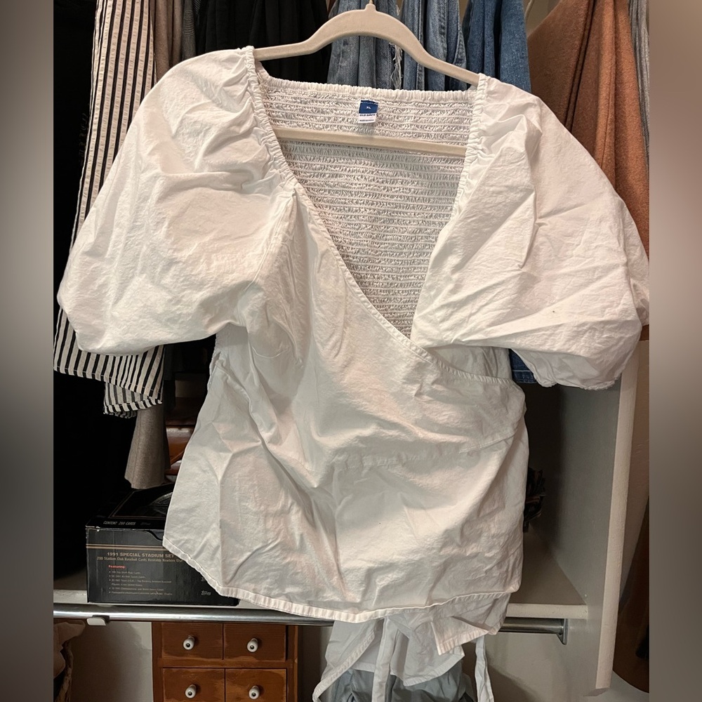 Old Navy White Puff Sleeve Tunic Top